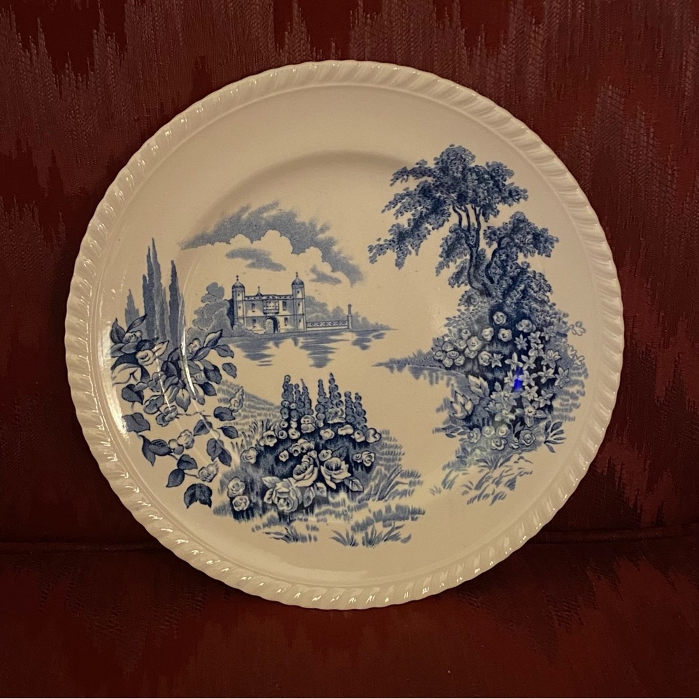Johnson Bros Castle on the Lake Luncheon Plate GUC